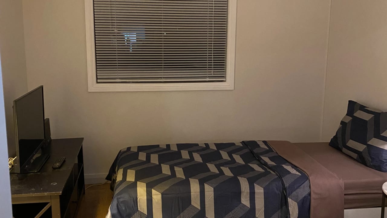 Room in a share house