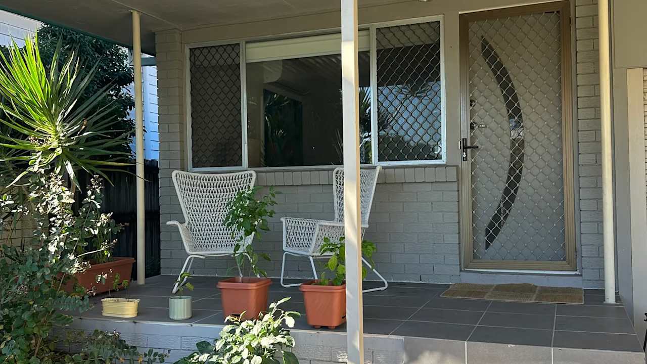 Room in a share house
