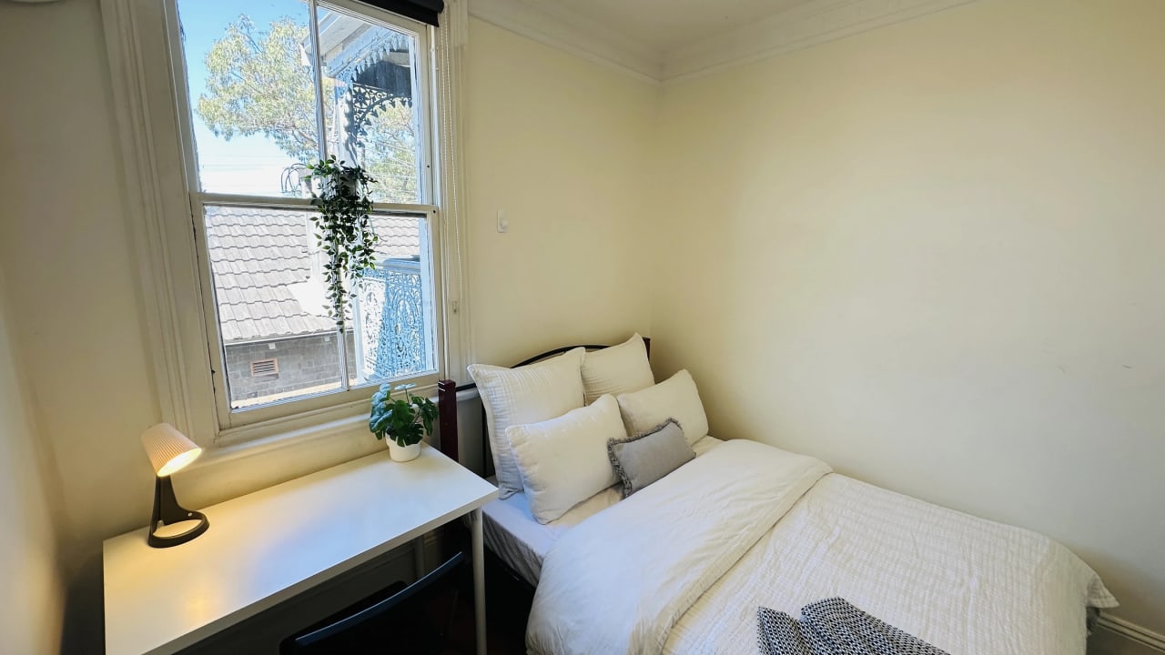 Furnished room in a share house
