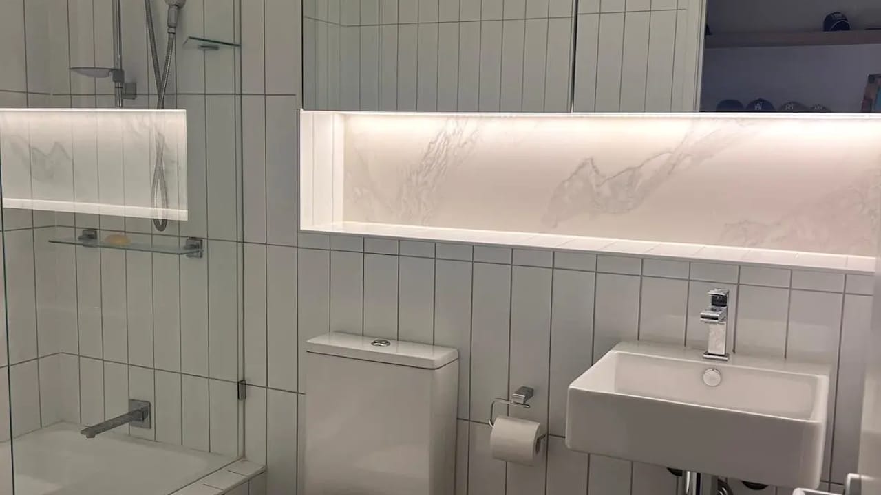 Furnished room with own bathroom