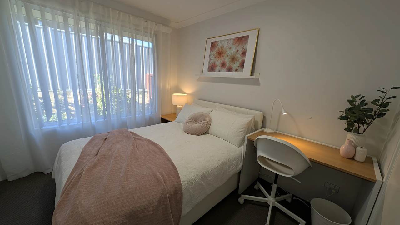 Furnished room in a share house