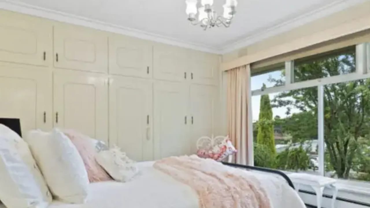Room in a share house
