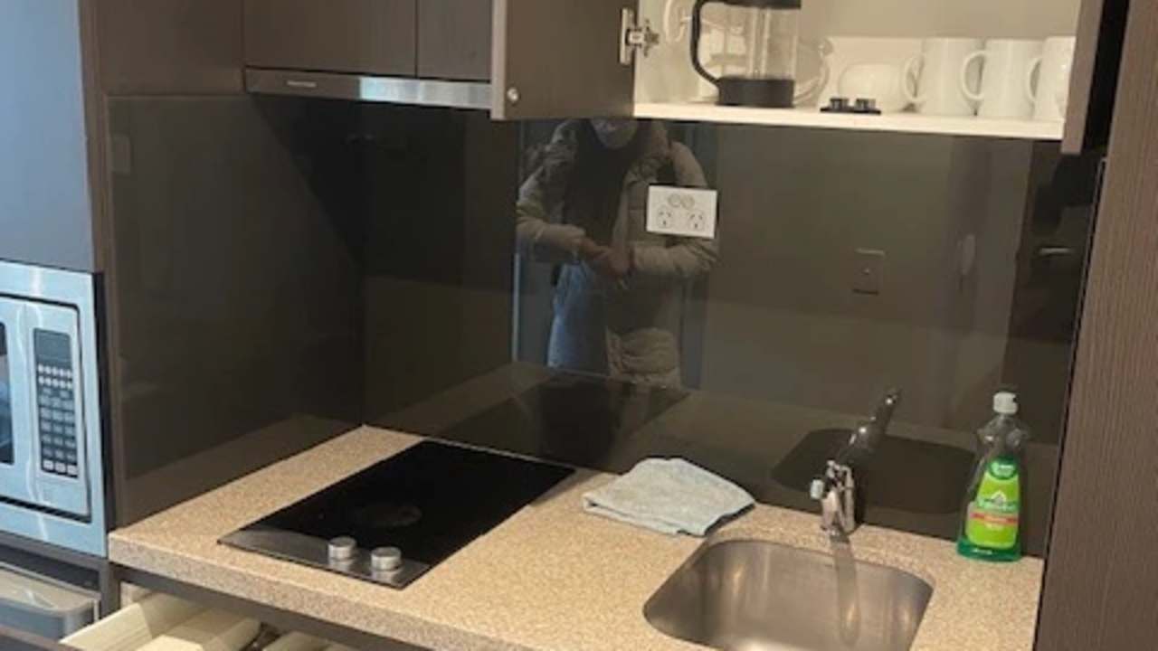 Furnished room studio flat for rent