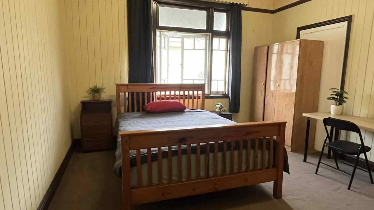 Furnished room in a share house