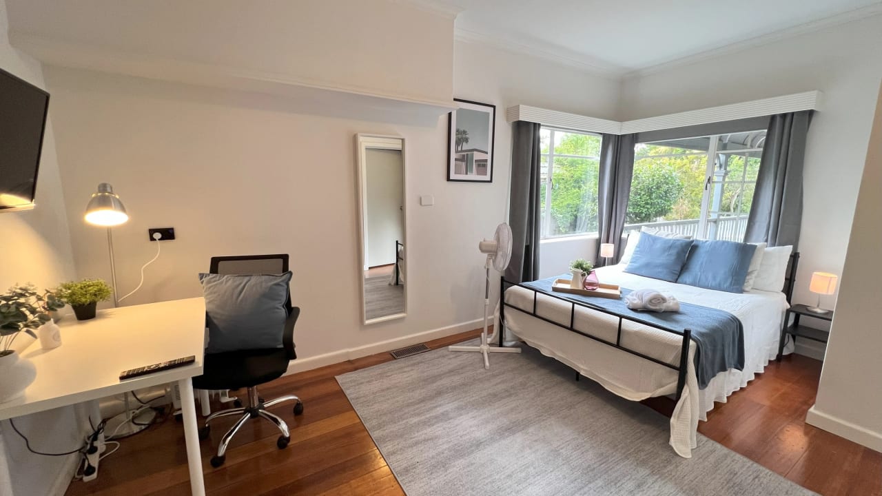 Furnished room in a share house