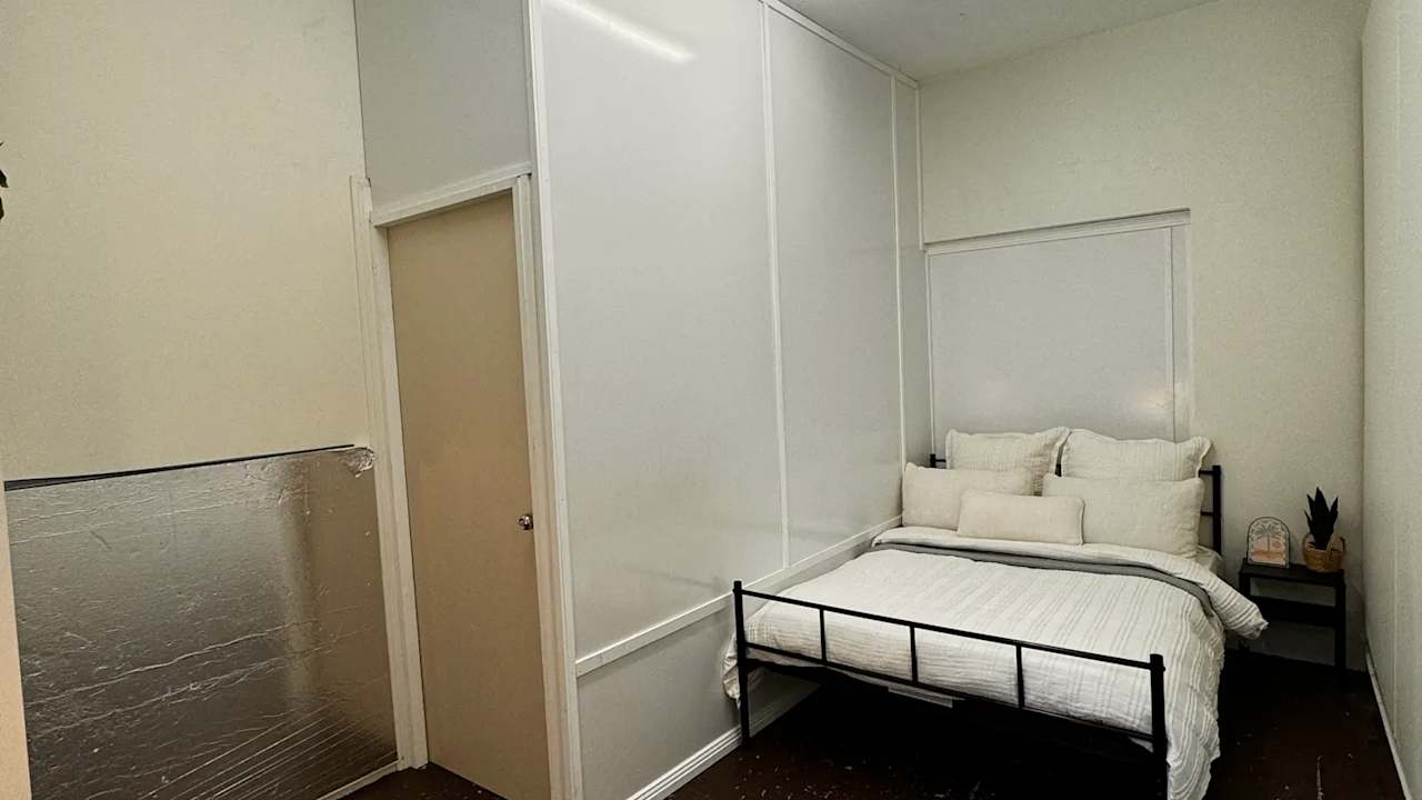Furnished room in a share house
