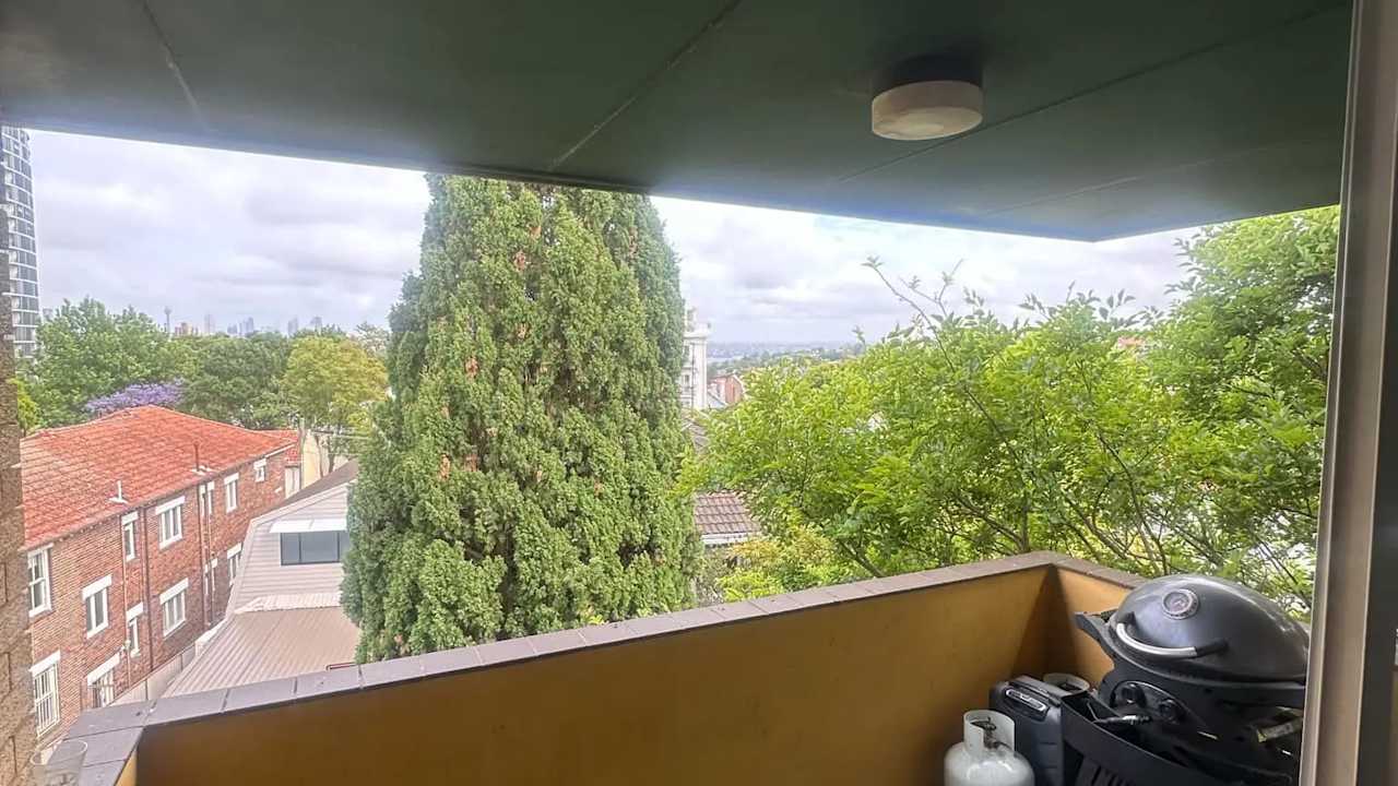 Furnished room in a flatshare