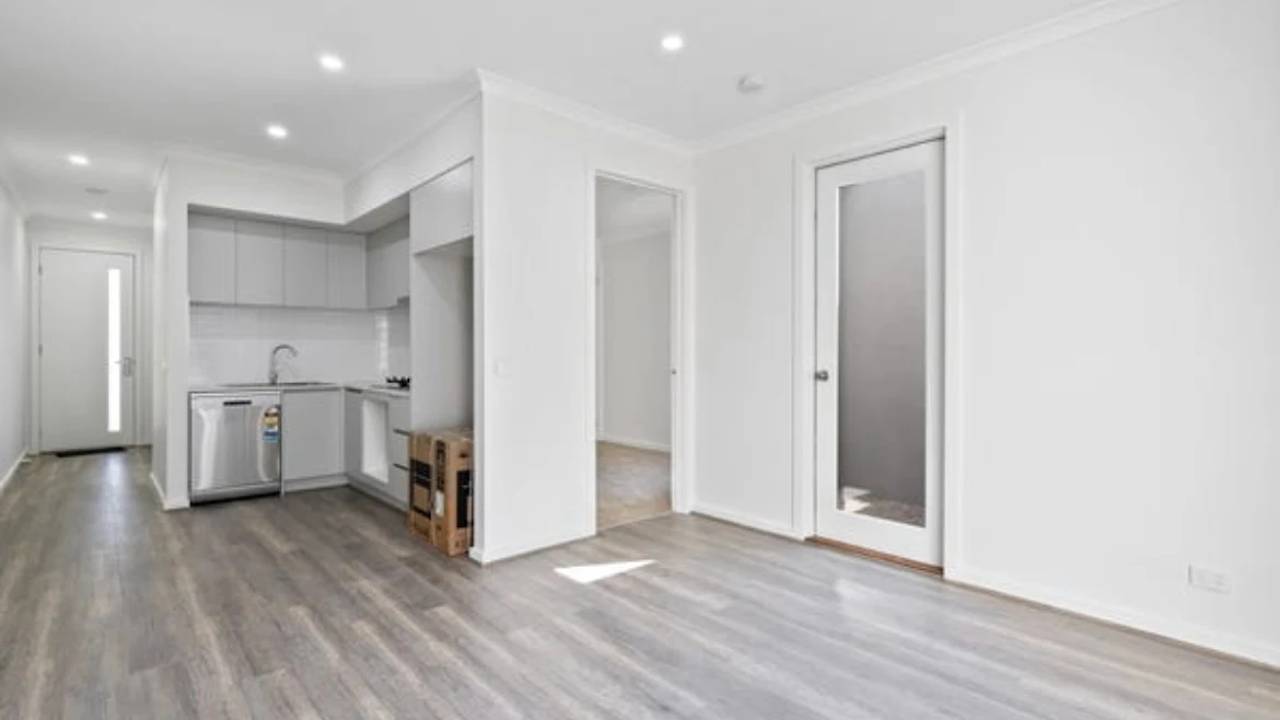 Unfurnished room in a share house