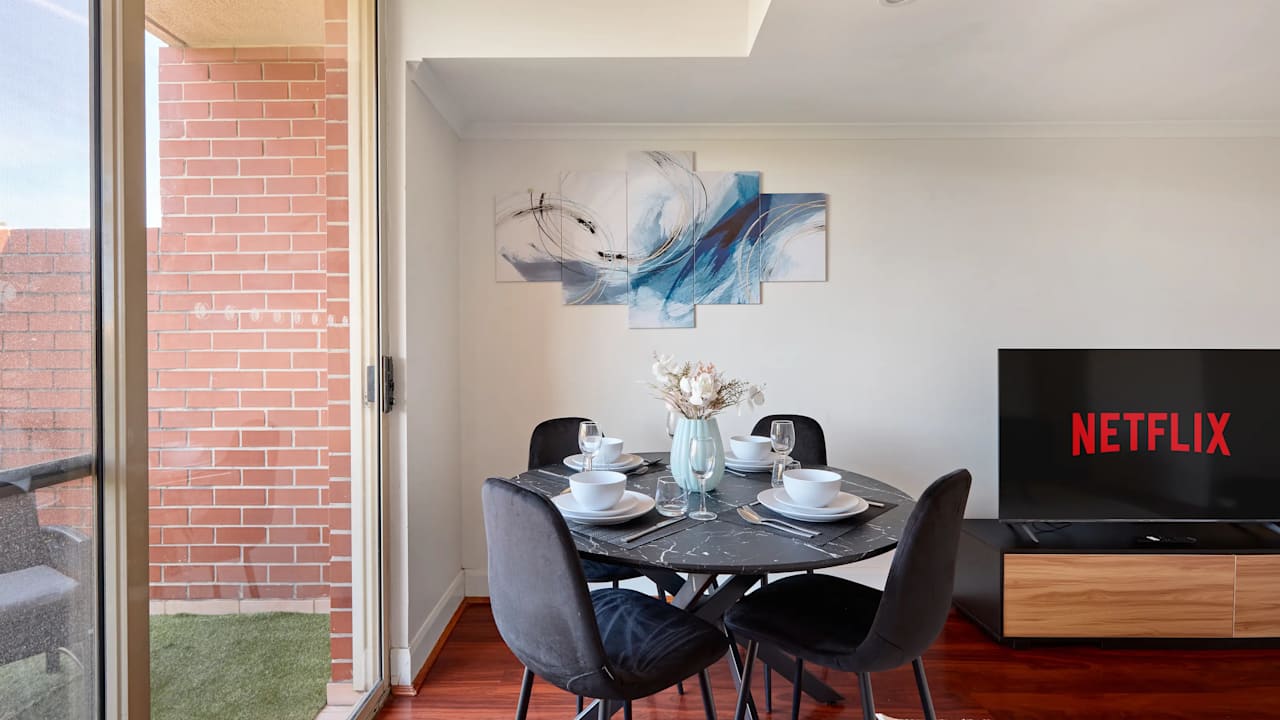 Furnished room with ensuite in a flatshare