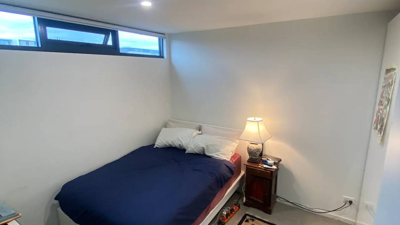 Unfurnished room in a flatshare