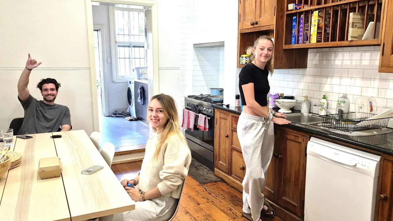 Furnished room in a share house