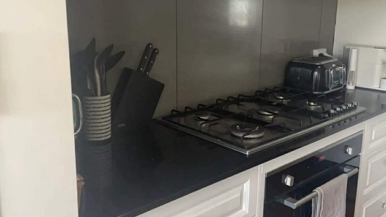 Unfurnished room in a share house