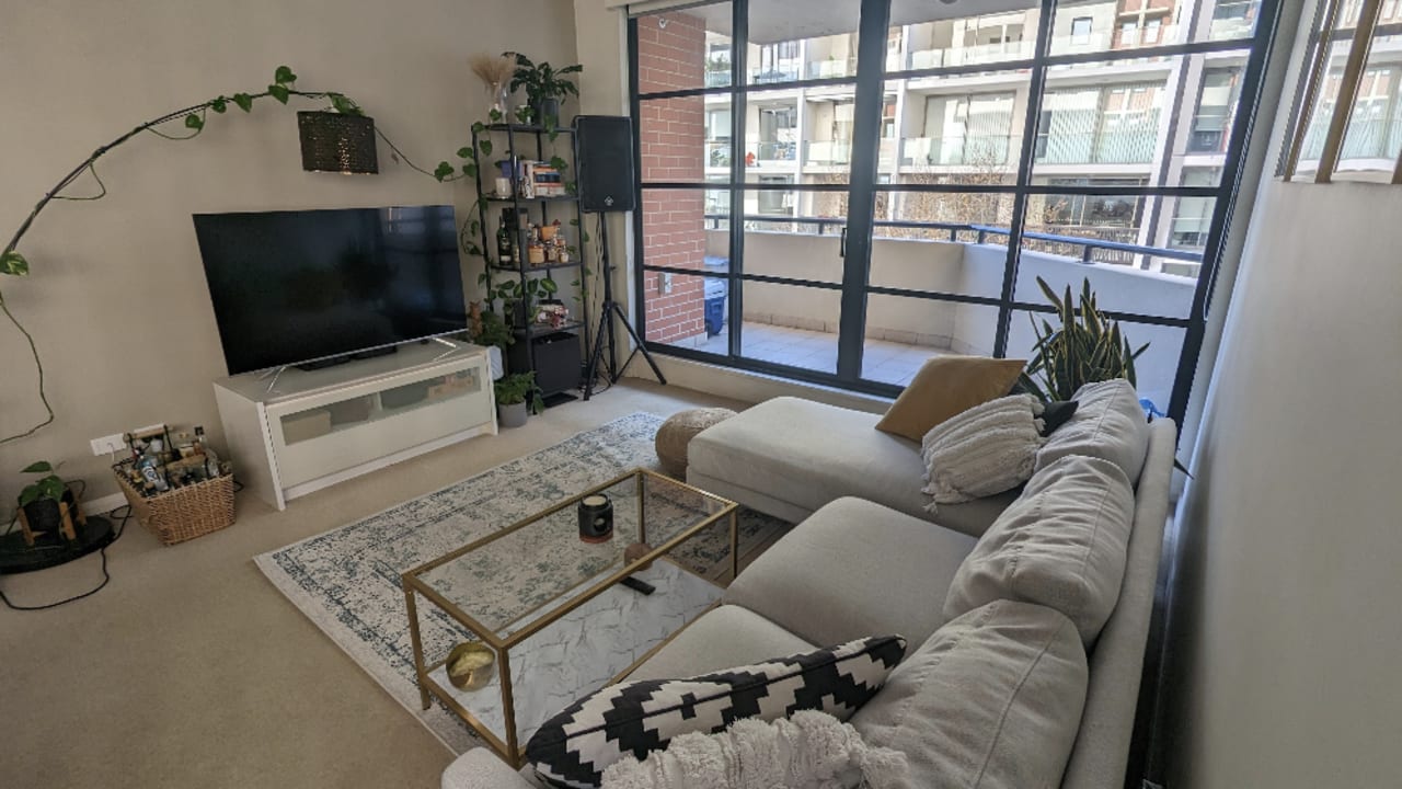 Furnished room with ensuite in a flatshare