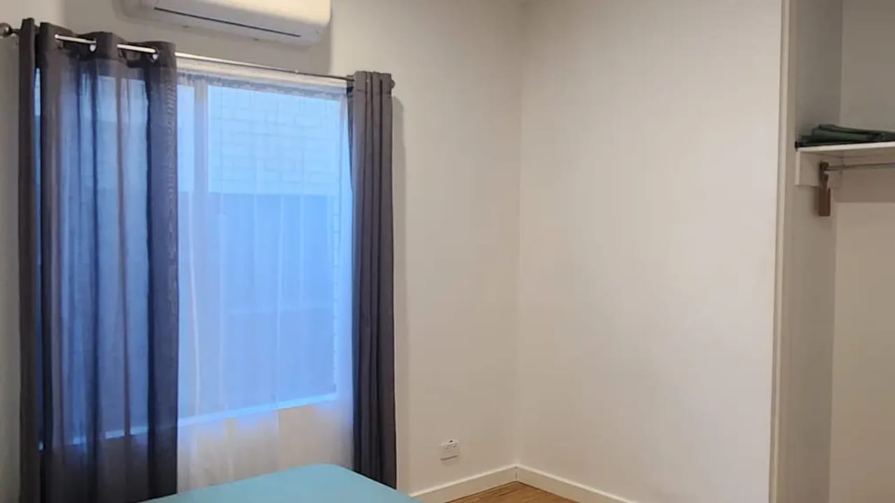 Room in a share house