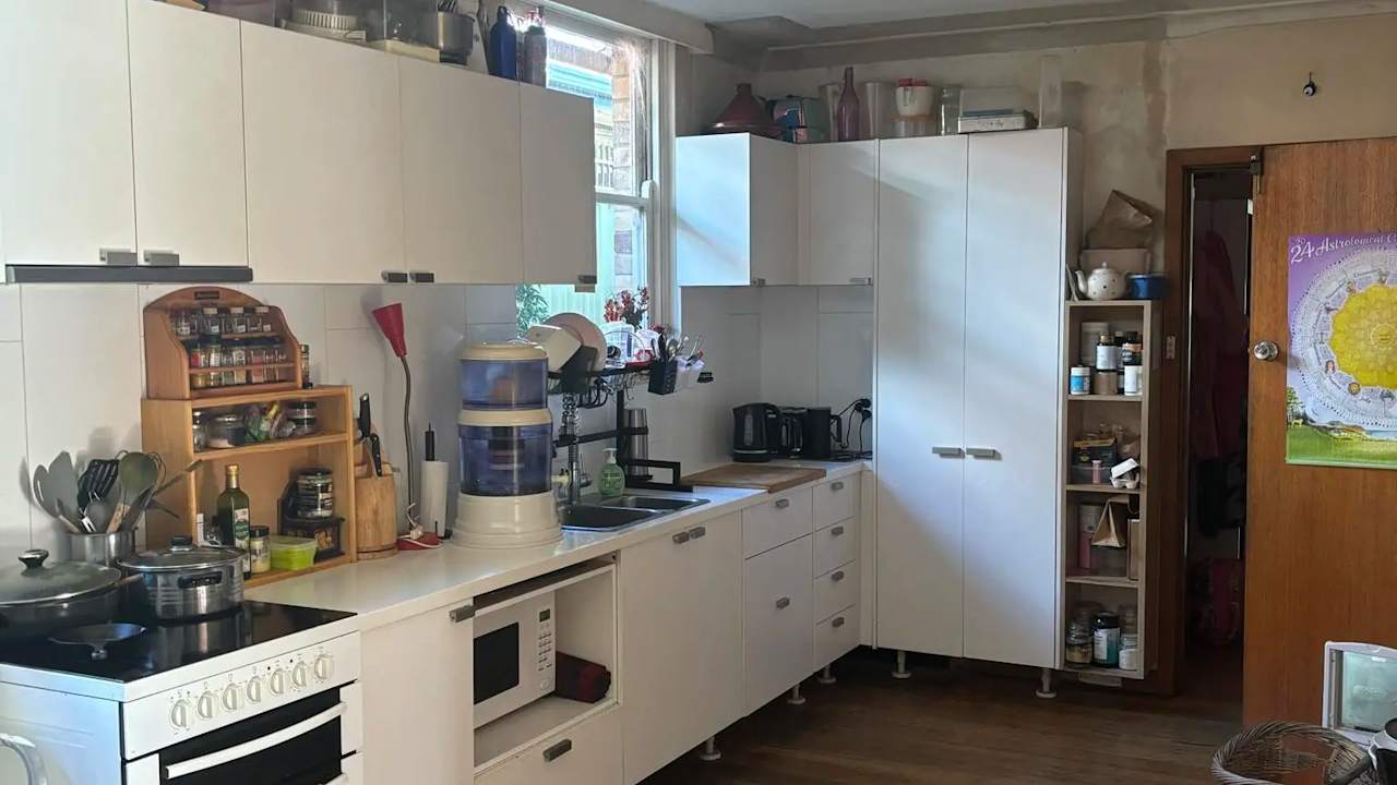 Unfurnished room in a share house