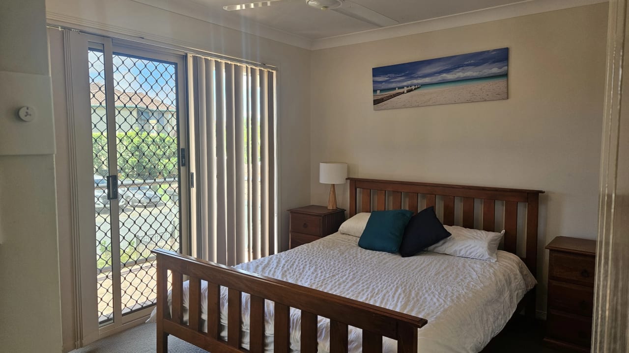Room in a share house