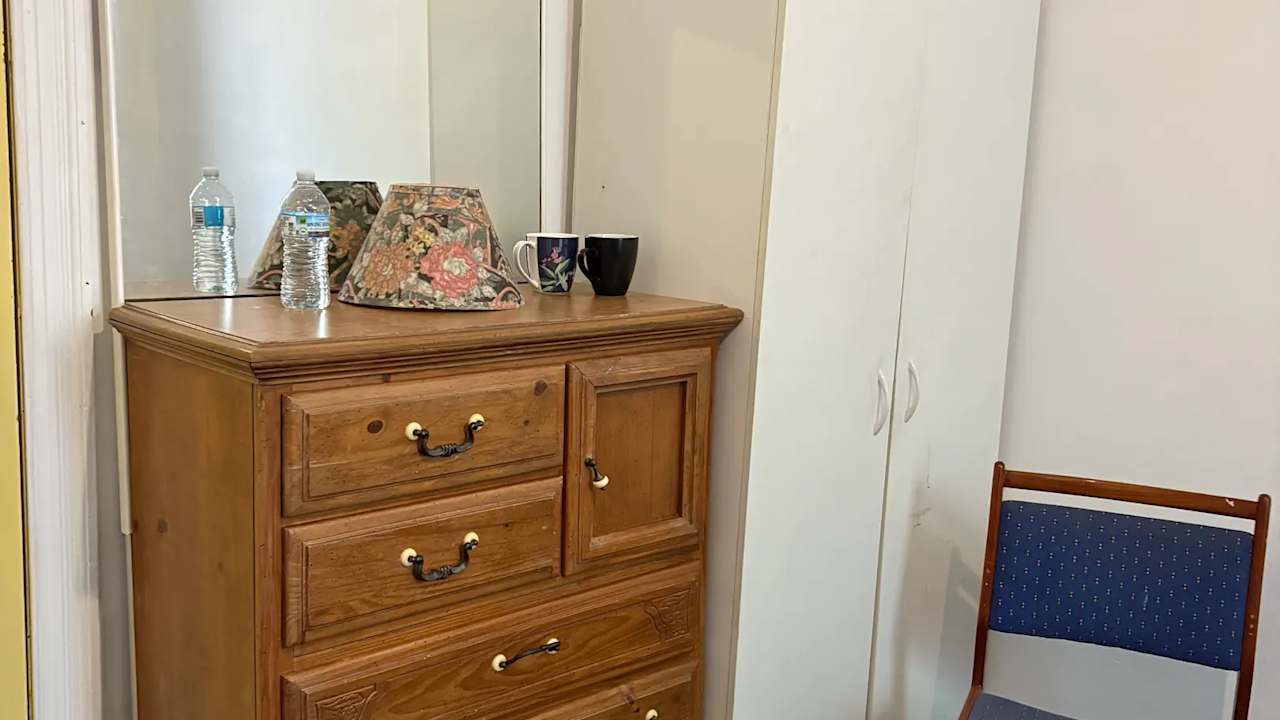 Furnished room in a share house