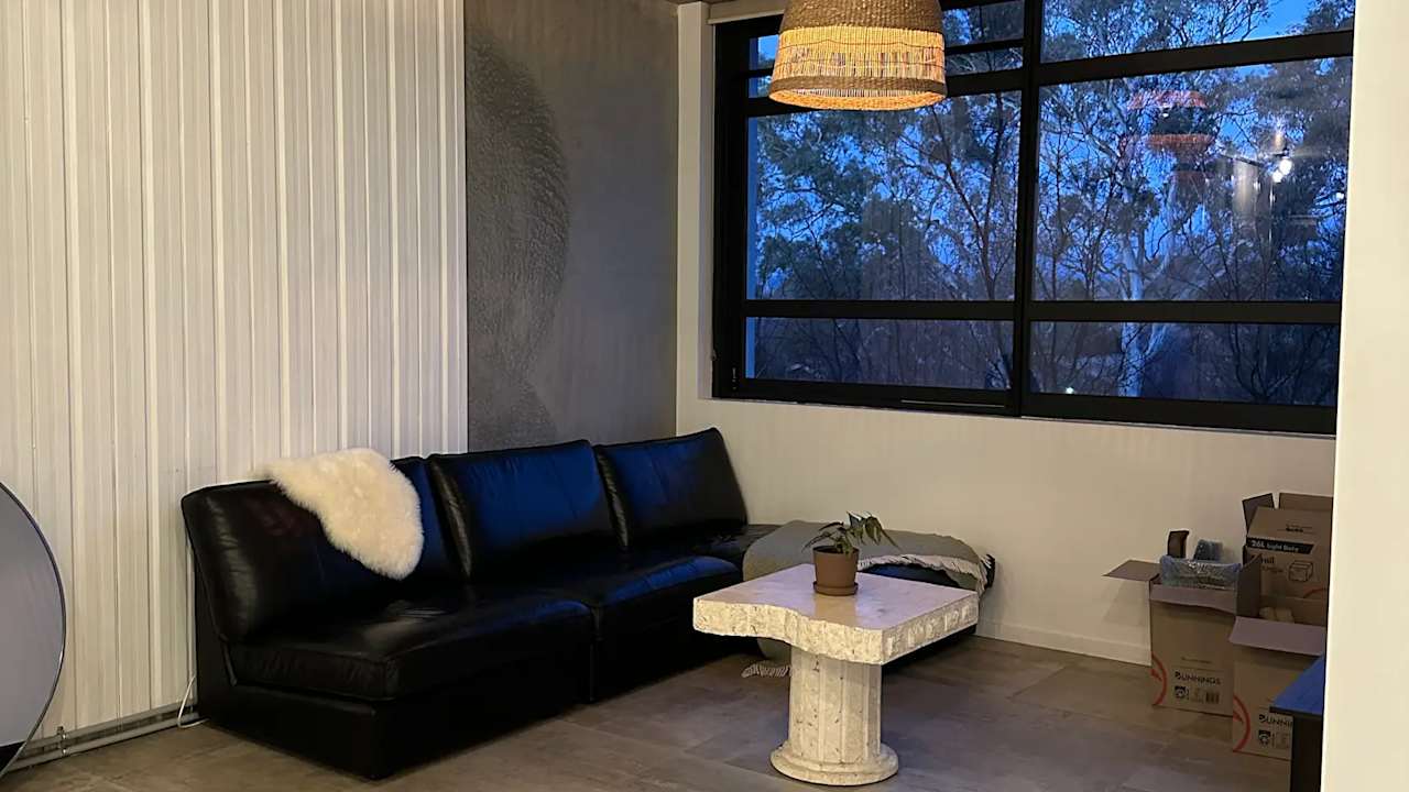 Unfurnished room in a flatshare