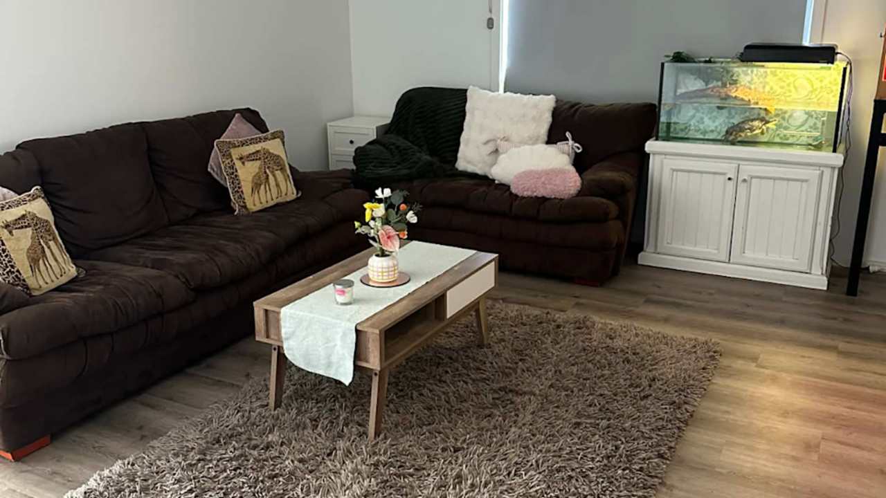 Unfurnished room in a share house