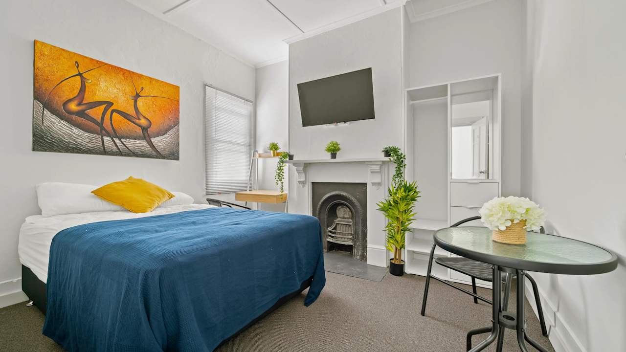 Furnished room with own bathroom