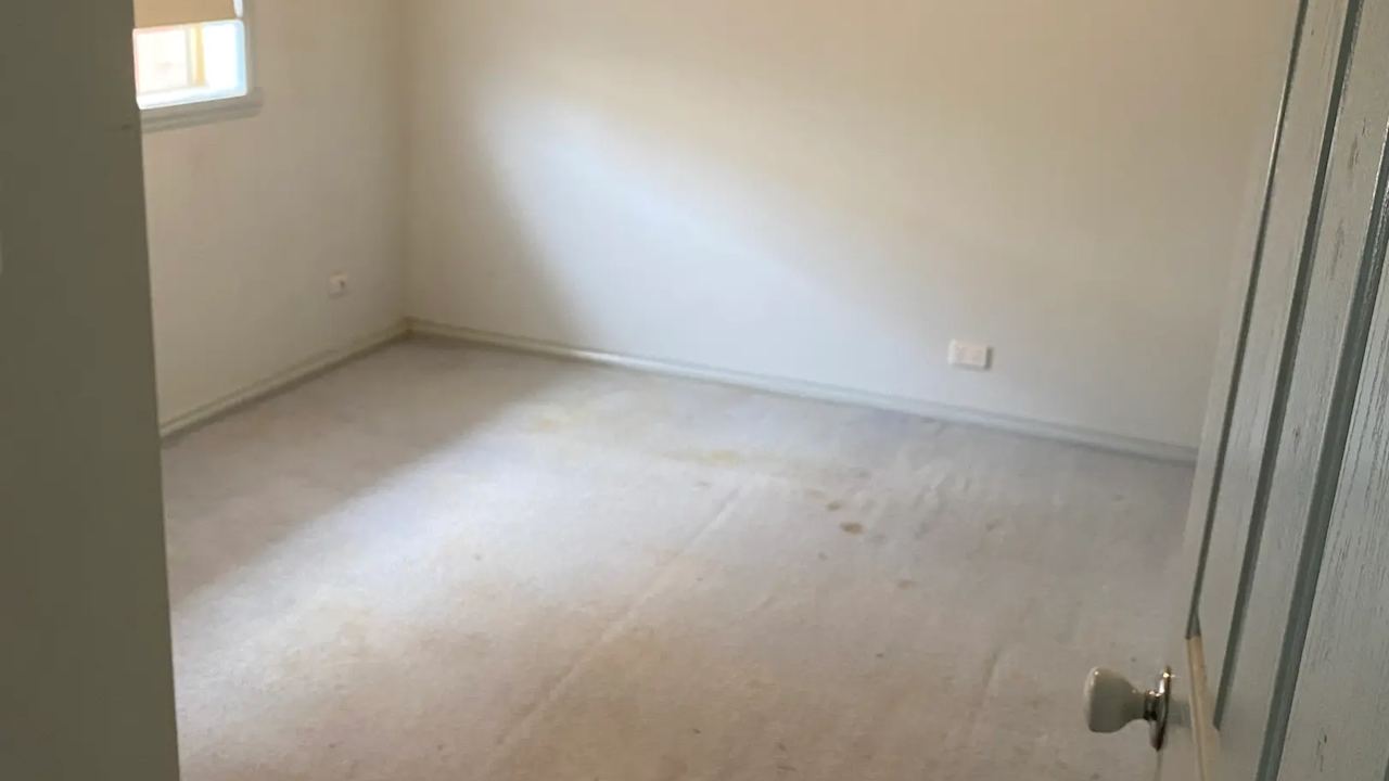Unfurnished room in a share house