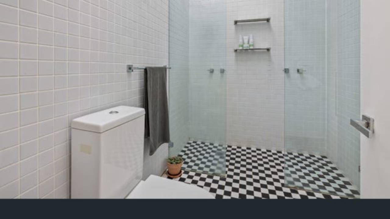 Room with ensuite in a share house