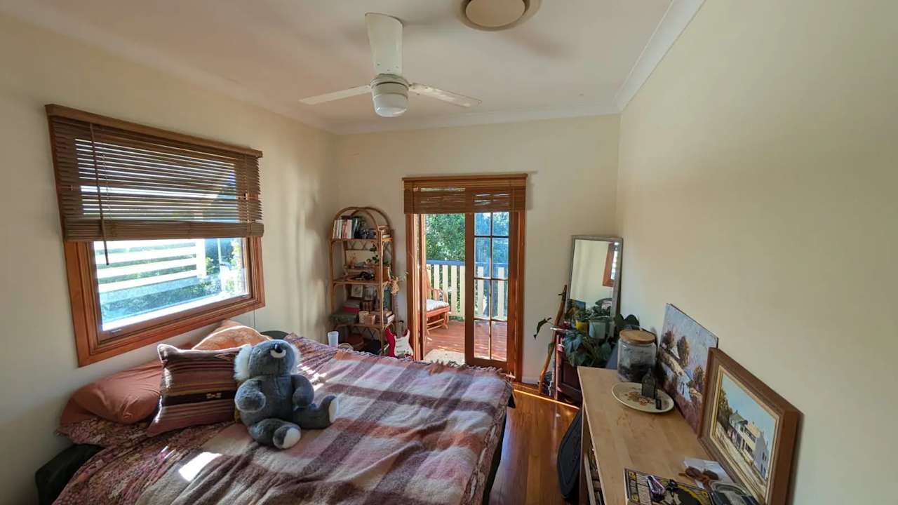 Room in a share house