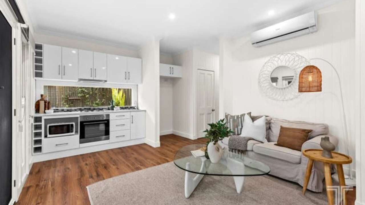 Room with ensuite in a share house