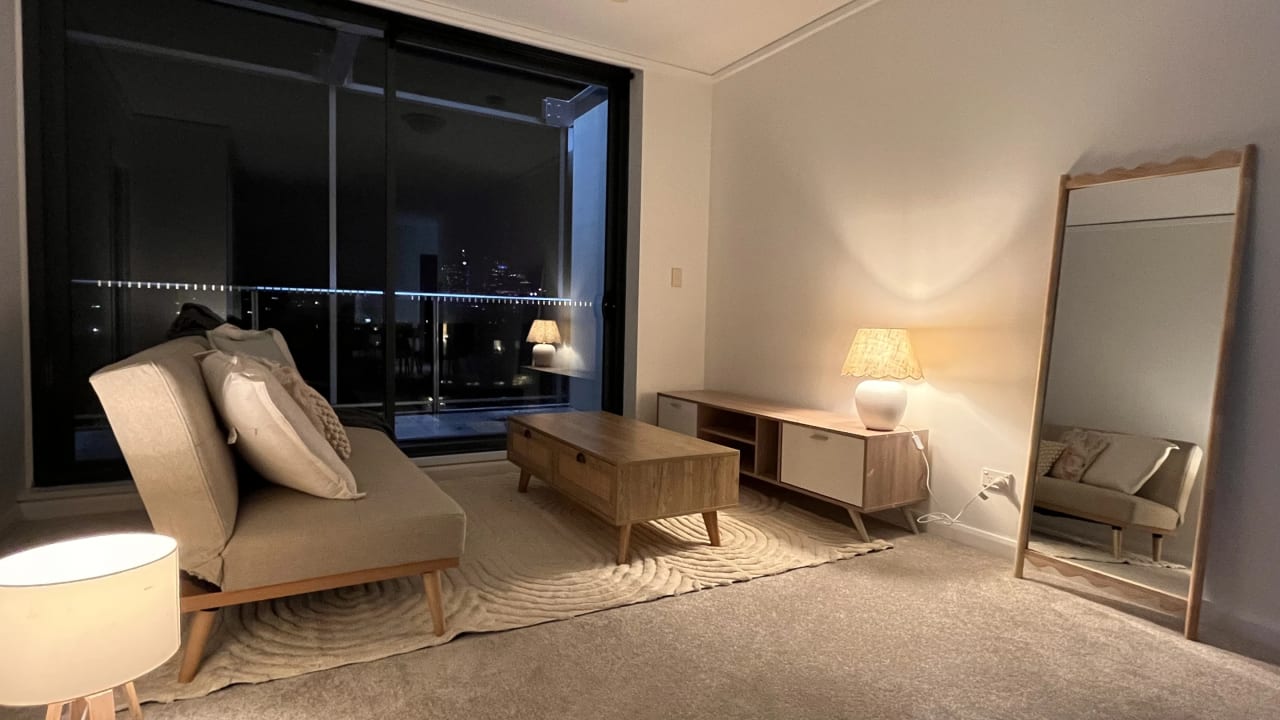 Furnished room in a flatshare