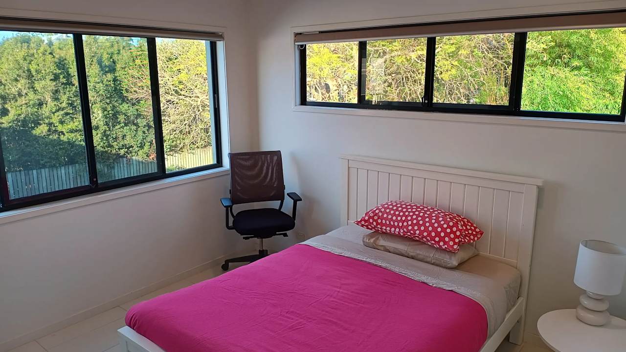 Room in a share house