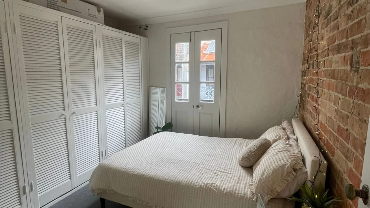Whole property with 2 rooms for rent