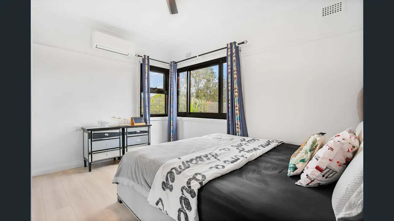 Unfurnished room in a share house