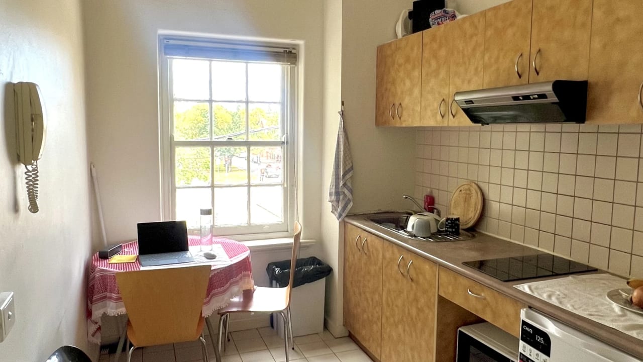 Furnished room in a flatshare