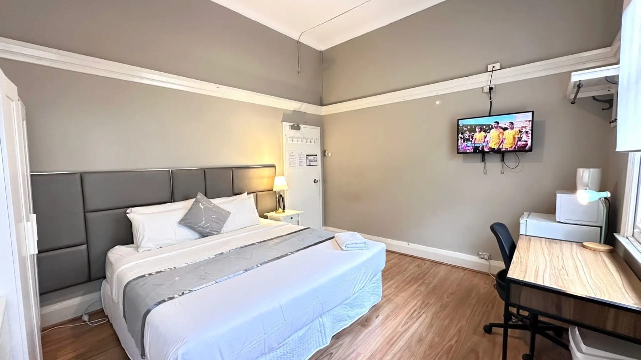 Furnished room in a share house