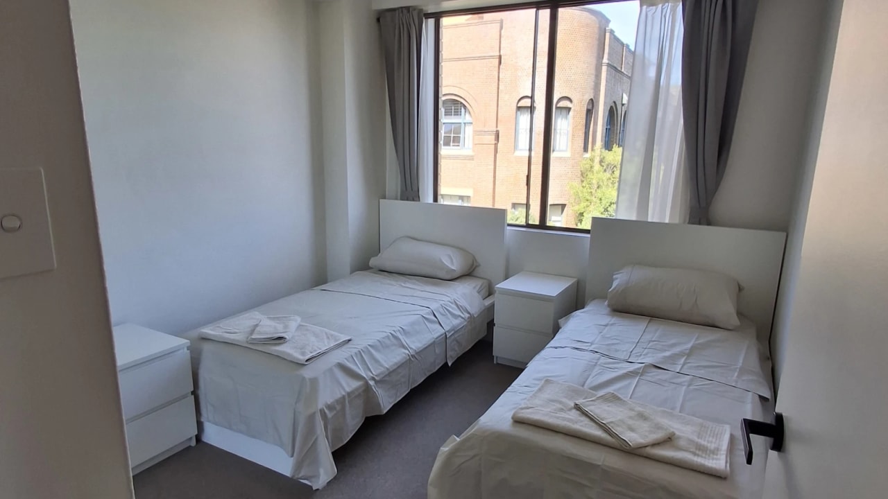 Furnished room in a flatshare