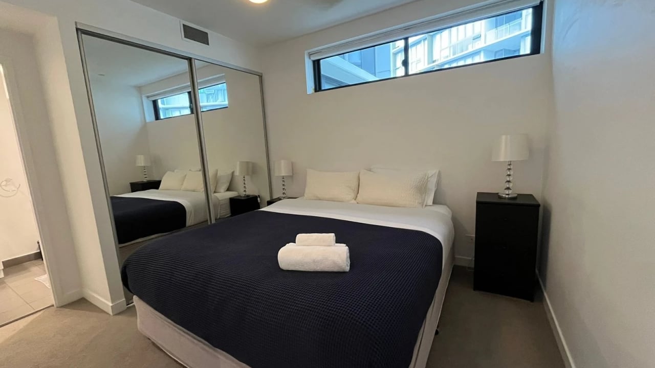 Furnished room with ensuite in a flatshare