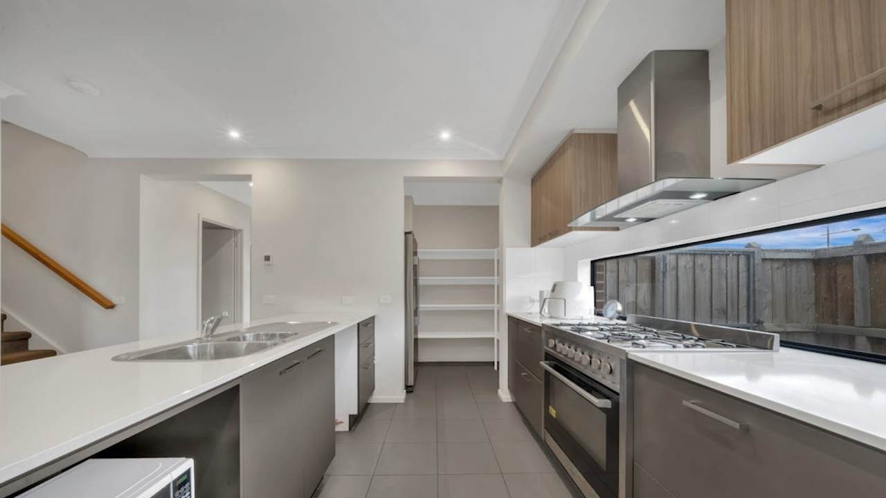 Unfurnished room in a share house