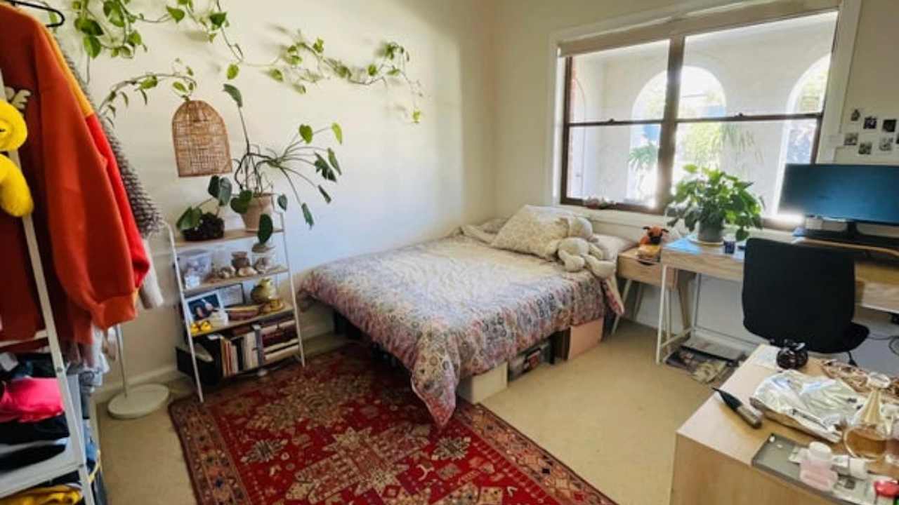 Unfurnished room in a share house