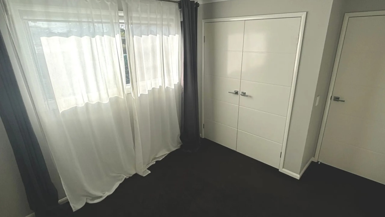 Unfurnished room in a share house