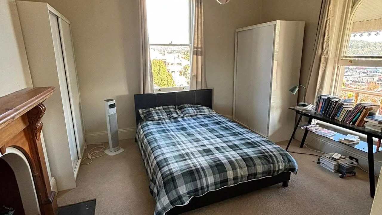 Room in a share house