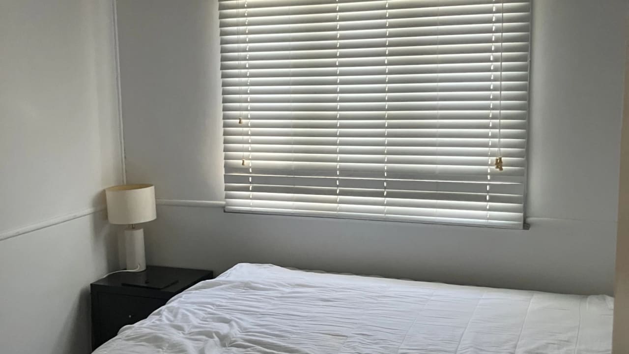 Room in a share house
