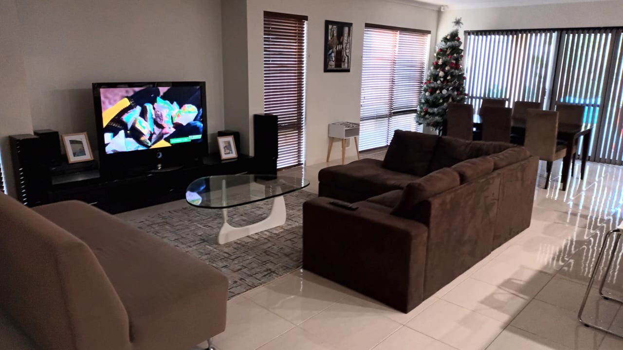 Room in a share house
