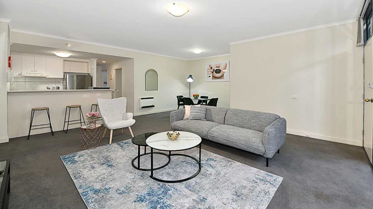 Whole property with 2 rooms for rent