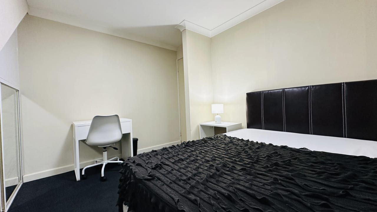 Furnished room in a share house