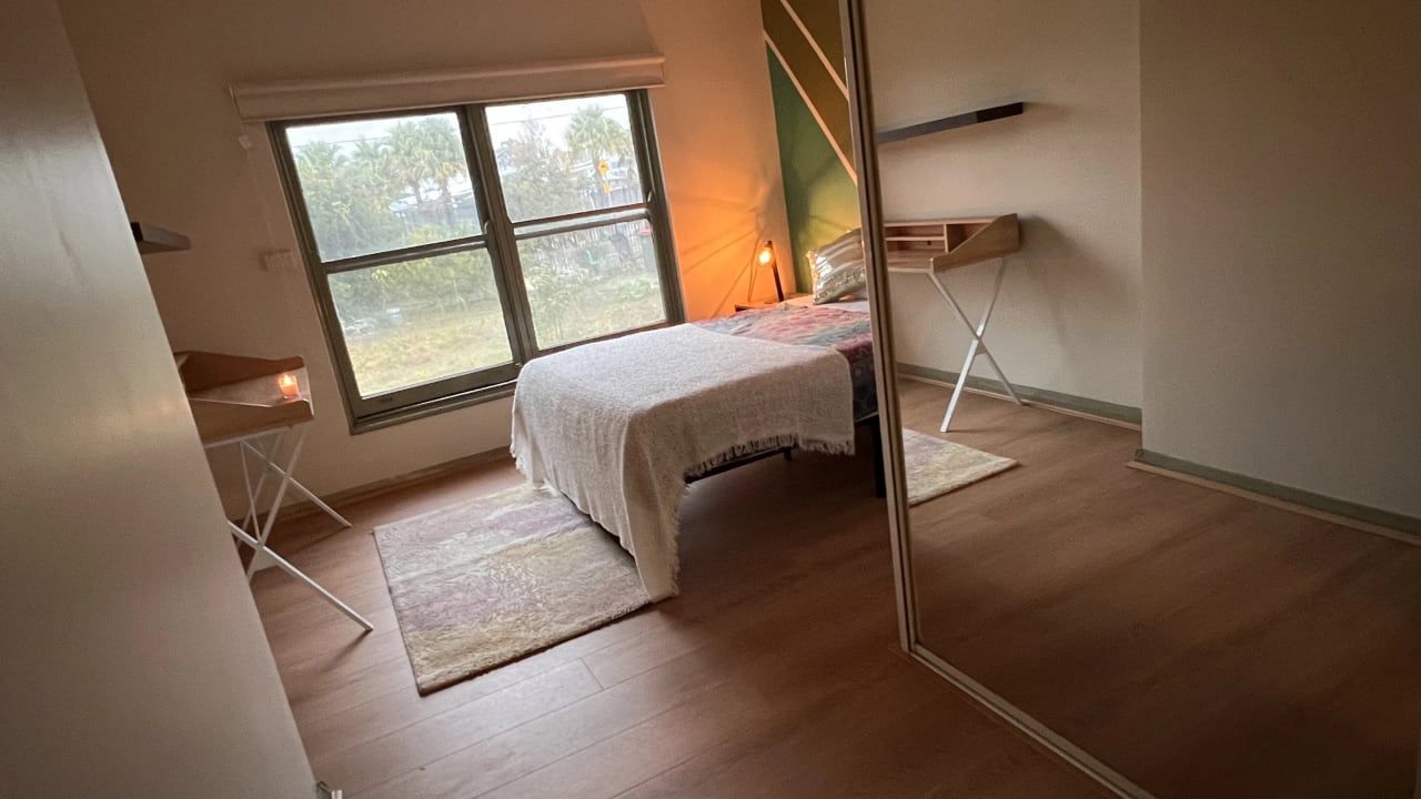 Furnished room in a share house