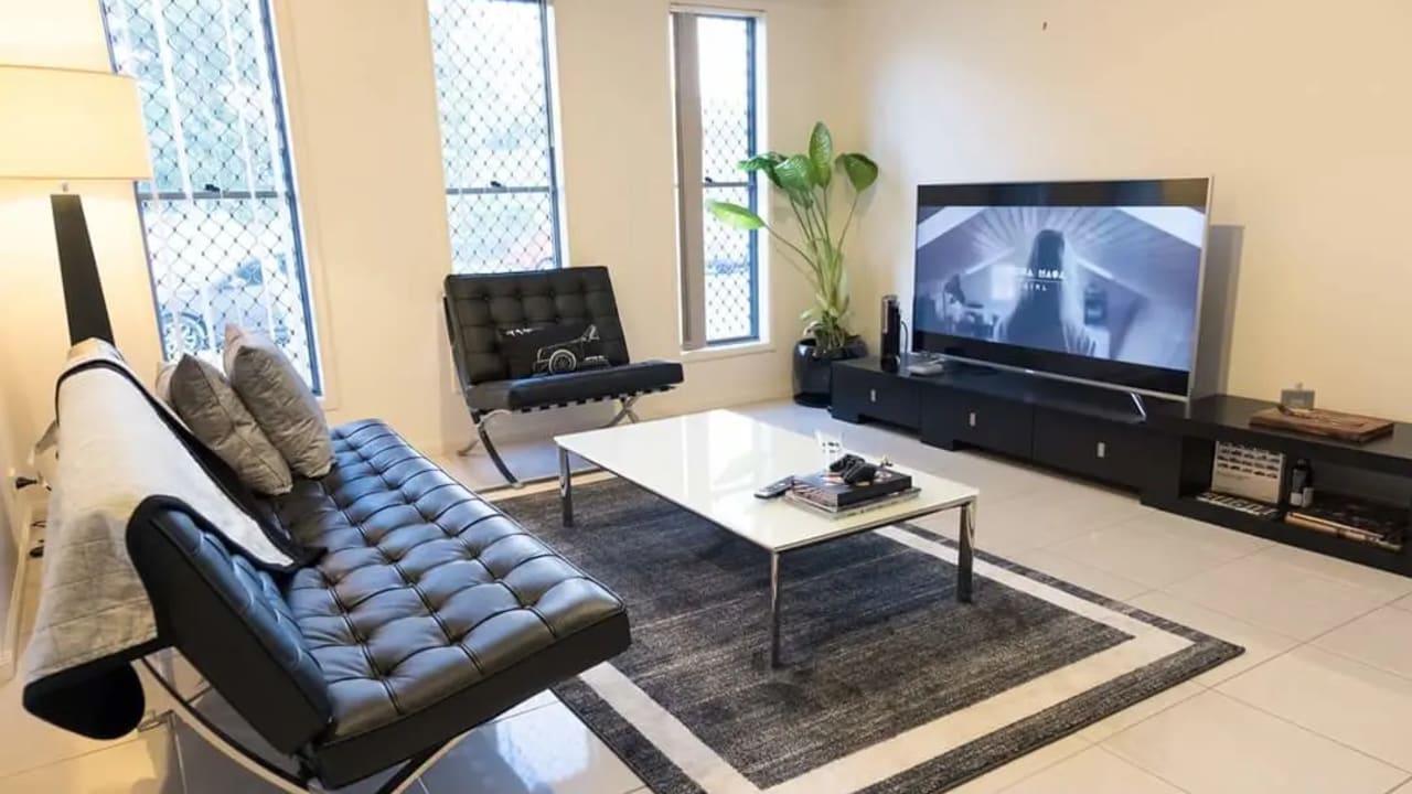 Furnished room with ensuite in a share house