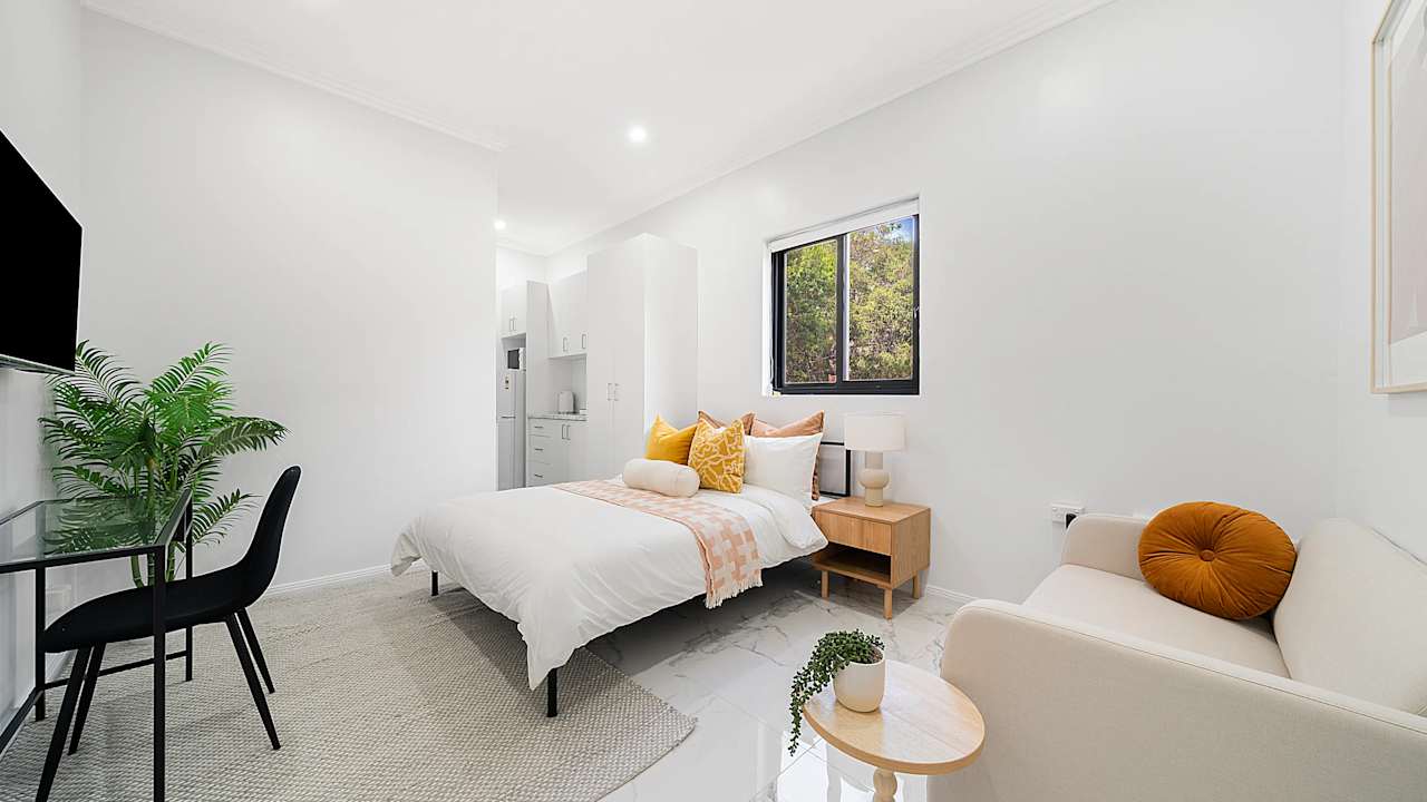 Room studio flat for rent