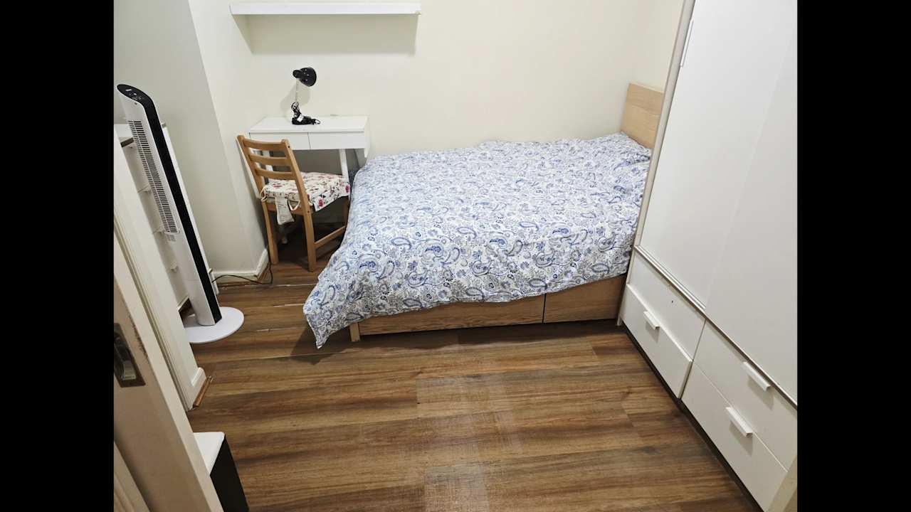 Furnished room in a flatshare