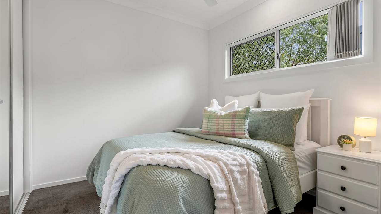 Room studio flat for rent