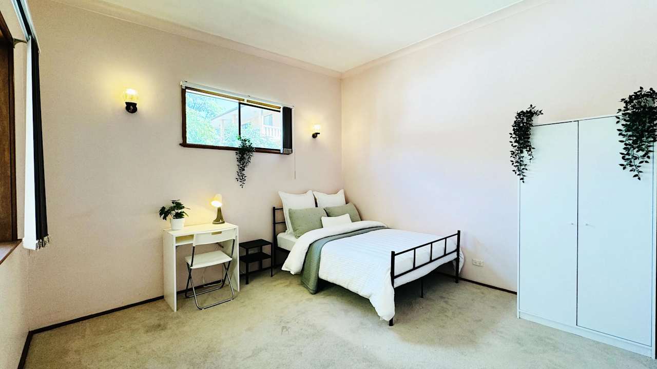 Furnished room in a share house